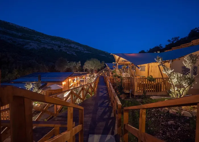 Sea Glamping