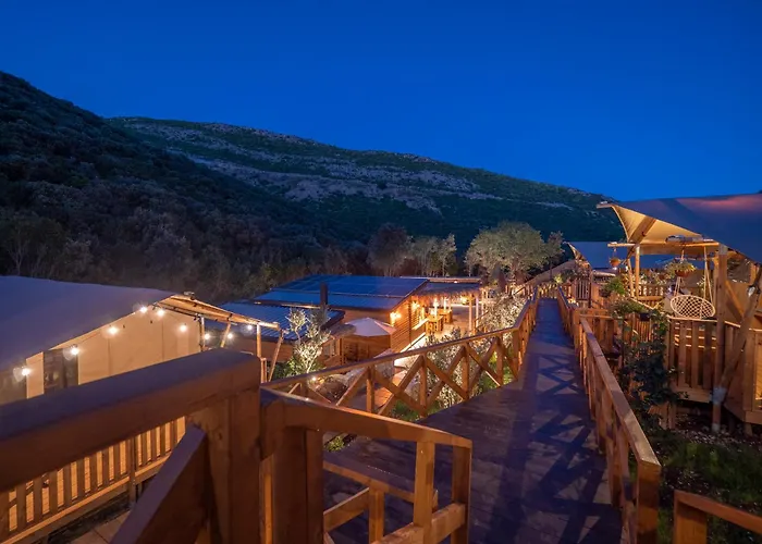 Sea Glamping