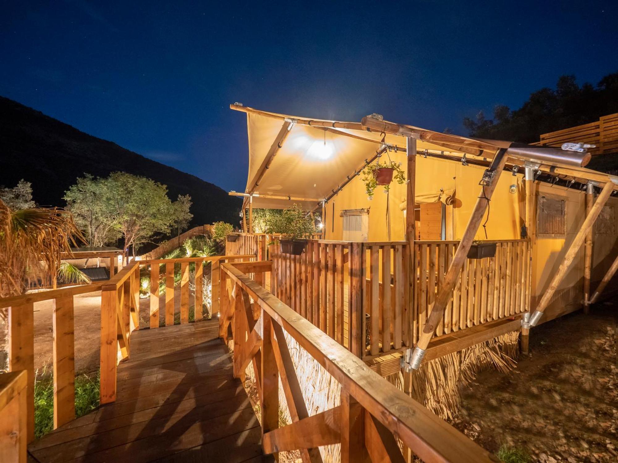 Sea Glamping