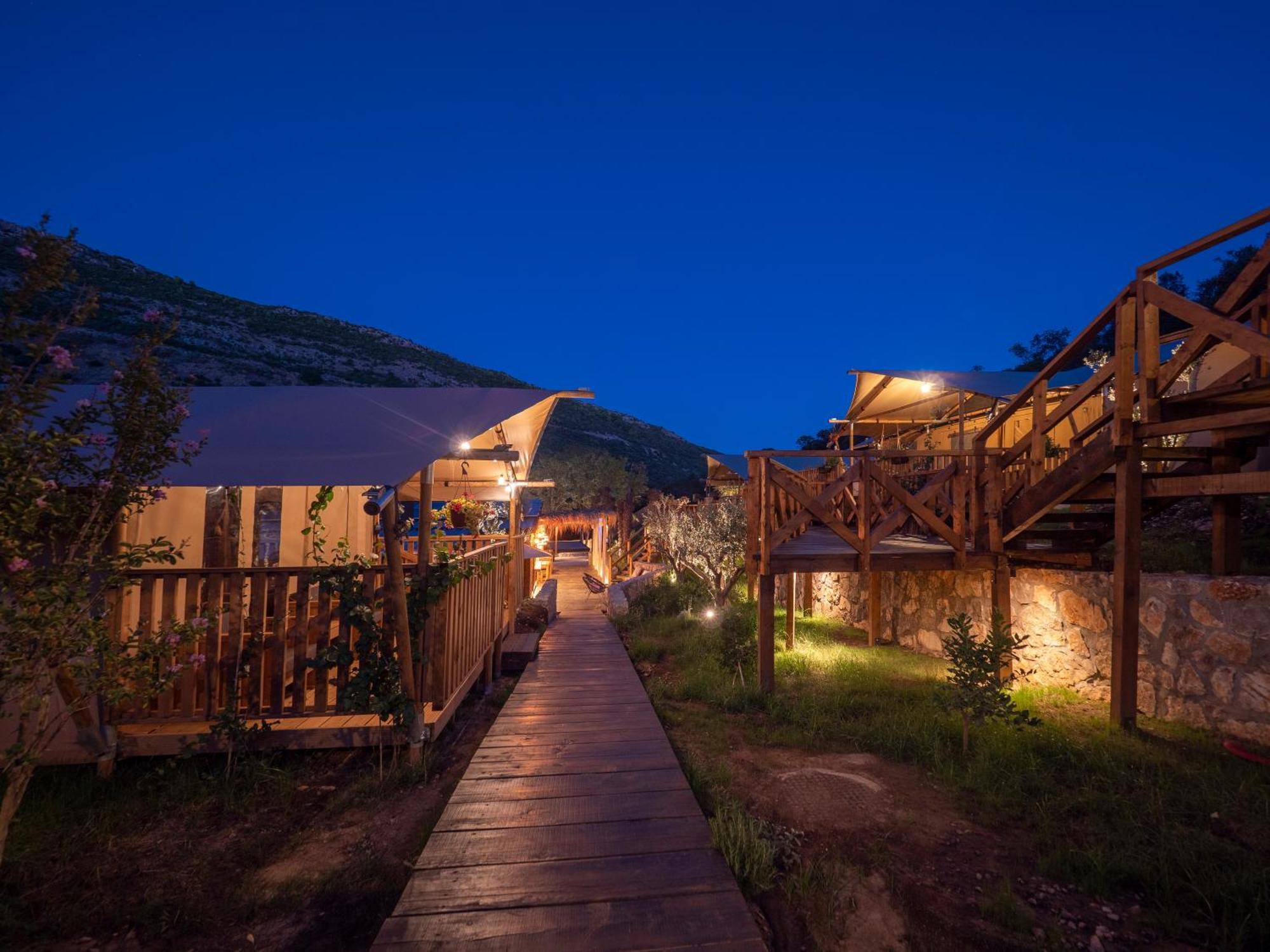 Sea Glamping Luxury tent