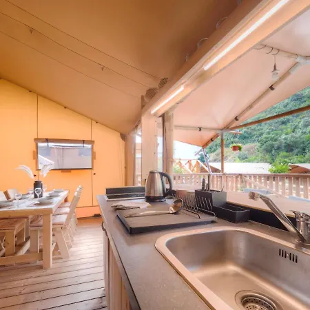 Sea Glamping Hotel Kotor Exterior photo